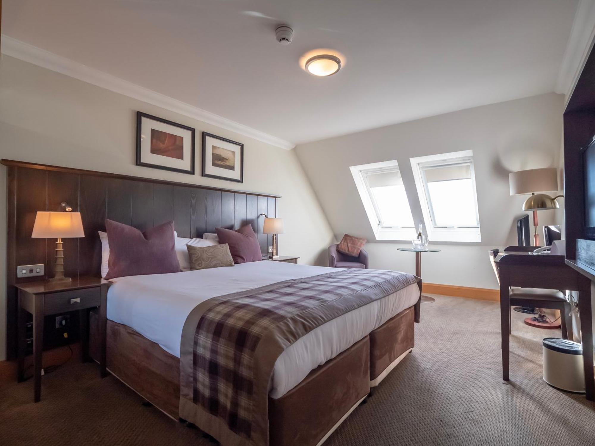 The Loans Inn Troon Bagian luar foto